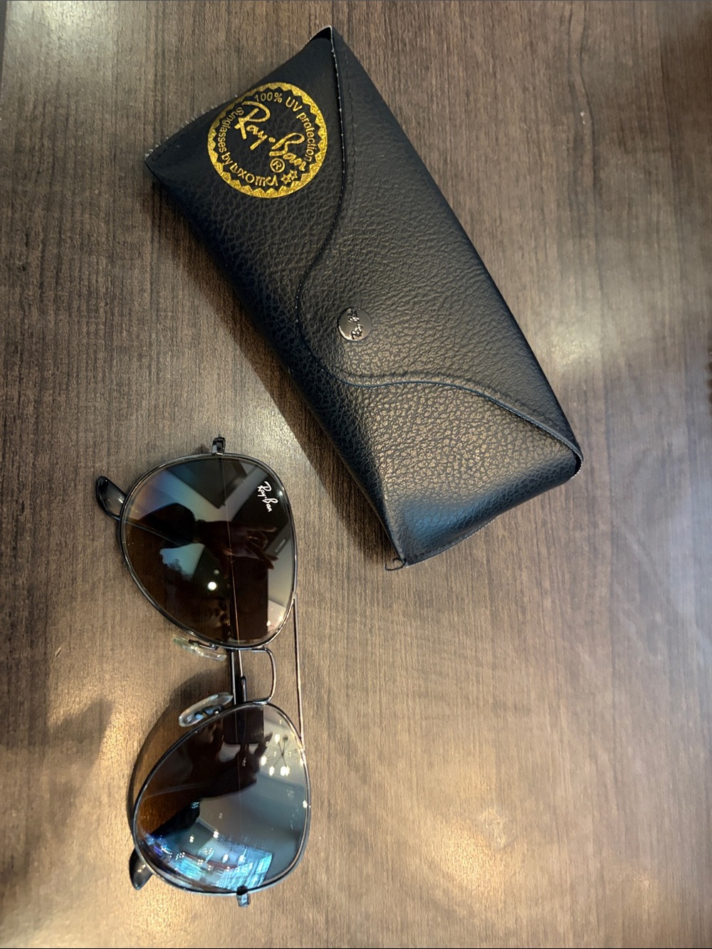 Ray-Ban Unisex Black Aviator Sunglasses with Brown Gradient Lenses